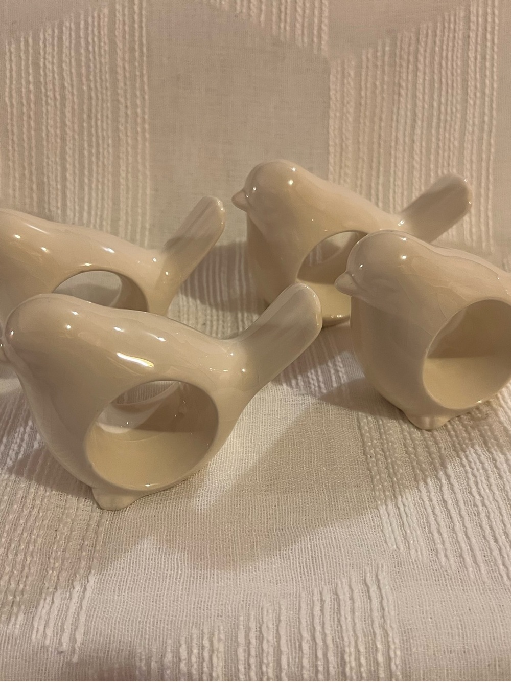 Cracker Barrel Ceramic Bird Napkin Rings in Cream